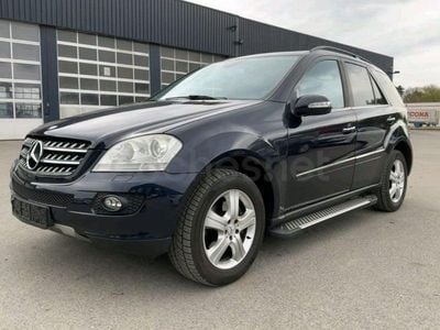 Usado Mercedes ML320 224 CV (164 kW) 2008 Azul SUV