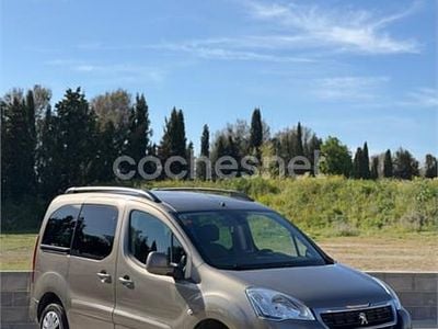 Begagnad Peugeot Partner Tepee Outdoor 120 HK (88 kW) 2016 Brun Minibuss