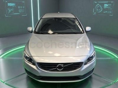 Begagnad Volvo V60 R-Design Momentum 120 HK (88 kW) 2018 Grå Kombi