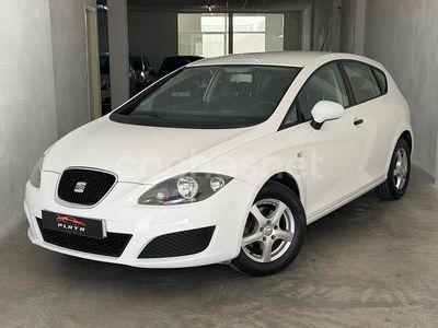 Blanco Usado 2011 Seat Leon Berlina | 6990 € (Un poco caro)