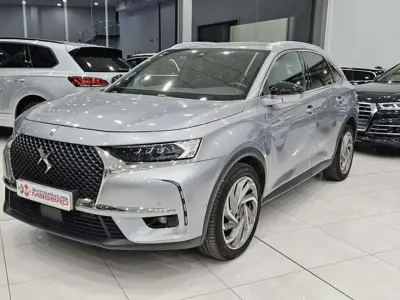 Usado DS Automobiles DS7 Crossback So Chic 129 CV (94 kW) 2020 Gris SUV