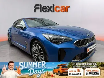 Usado Kia Stinger GT-Line 200 CV (147 kW) 2017 Azul Utilitario