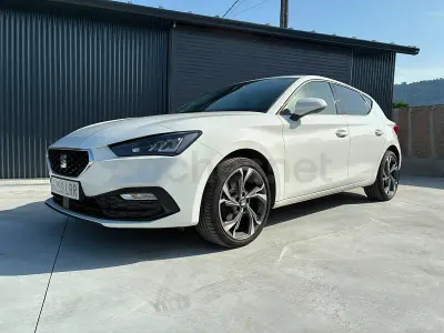 Usado Seat Leon Style 115 CV (84 kW) 2021 Blanco Berlina