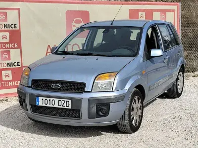 Usado Ford Fusion Trend 80 CV (58 kW) 2006 Azul Utilitario