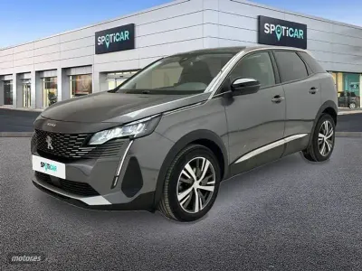 Usado Peugeot 3008 Allure 130 CV (95 kW) 2024 Gris SUV