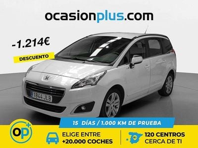 Usado Peugeot 5008 Style 120 CV (88 kW) 2016 Blanco Monovolumen