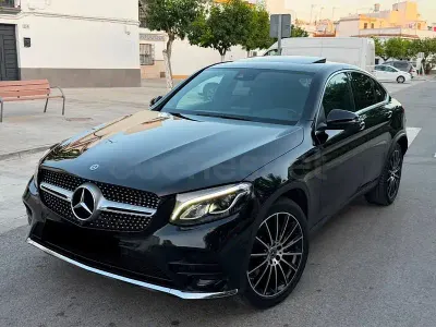 Usado Mercedes GLC220 170 CV (125 kW) 2018 Negro SUV