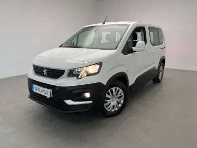 Usado Peugeot Rifter Active 100 CV (73 kW) 2019 Blanco Monovolumen