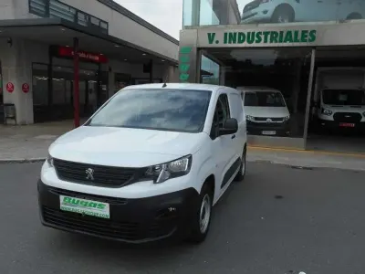 Usado Peugeot Partner 99 CV (72 kW) 2022 Blanco Monovolumen