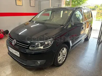 Usado VW Touran Advance 105 CV (77 kW) 2014 Negro Monovolumen