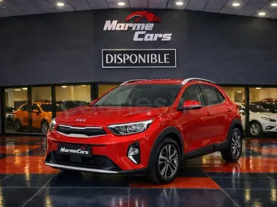 Usado Kia Stonic 101 CV (74 kW) 2025 Rojo SUV