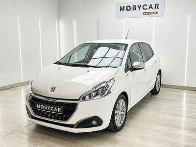 Blanco Usado 2019 Peugeot 208 Signature Sky Utilitario | 9495 € (Precio justo)