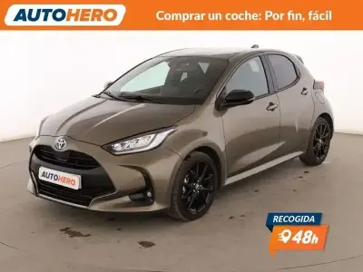 Usado Toyota Yaris Style 116 CV (85 kW) 2022 Verde Utilitario