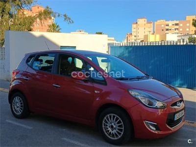Usado Hyundai ix20 Classic 90 CV (66 kW) 2011 Rojo Utilitario