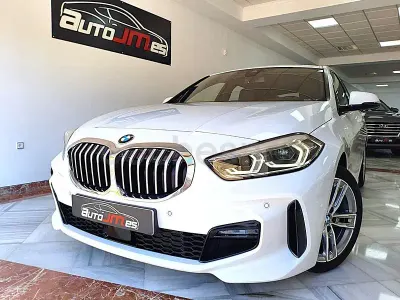 Usado BMW 118 M Sport 150 CV (110 kW) 2021 Blanco Utilitario