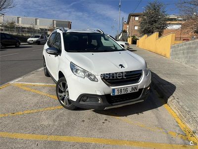 Usado Peugeot 2008 Allure 120 CV (88 kW) 2016 Blanco SUV
