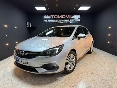 Usado Opel Astra Design & Tech 122 CV (89 kW) 2021 Gris / plata Berlina
