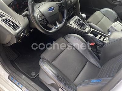 Usado Ford Focus RS 350 CV (257 kW) 2017 Blanco Berlina