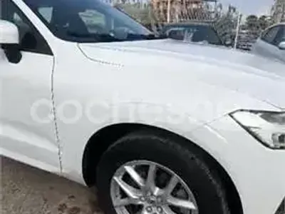 Usado Volvo XC60 Momentum 235 CV (172 kW) 2018 Blanco SUV