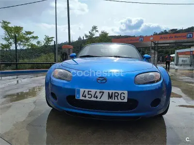 Usado Mazda MX5 Active 126 HP (92 kW) 2006 Azul Cabrios