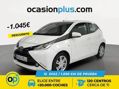 Usado Toyota Aygo X-play 69 CV (50 kW) 2018 Blanco Utilitario
