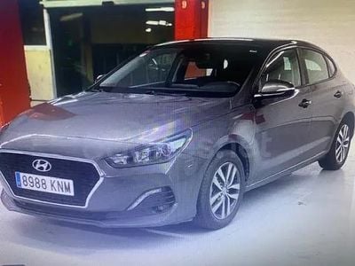 Usado Hyundai i30 GO! 120 HP (88 kW) 2018 Cinzento Sedan