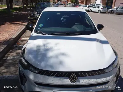 Usado Renault Captur Evolution 100 CV (73 kW) 2024 Blanco SUV