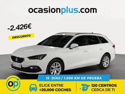 Usado Seat Leon Style 150 CV (110 kW) 2022 Blanco Familiar