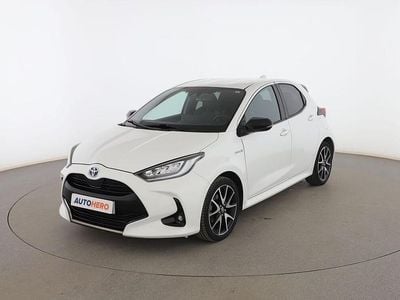 Blanco Usado 2021 Toyota Yaris Hybrid Style Utilitario | 16.599 € (Precio justo)