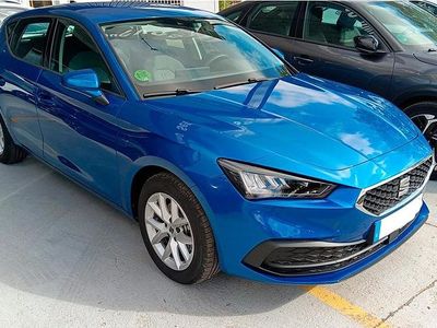 Azul Usado 2024 Seat Leon Style Berlina | 20.400 € (Precio justo)