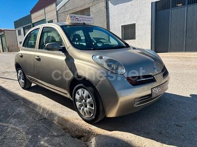 Beige Usado 2003 Nissan Micra Visia+ Berlina | 3500 € (Precio justo)