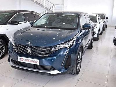 Usado Peugeot 3008 Allure 129 CV (94 kW) 2021 Azul SUV