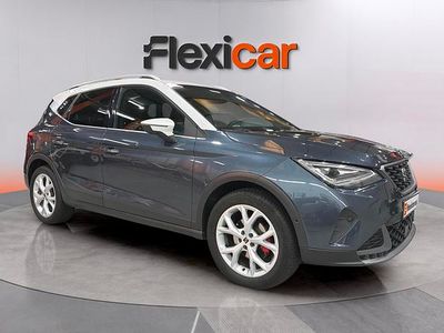 Usado Seat Arona FR 150 CV (110 kW) 2023 Gris SUV