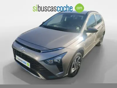 Usado Hyundai Bayon 100 CV (73 kW) 2022 Gris/plata SUV