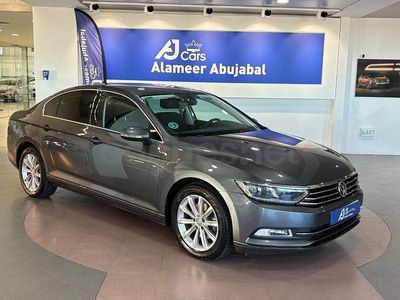 Usado VW Passat Advance 150 CV (110 kW) 2015 Gris / plata Berlina