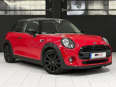 Usado Mini ONE 102 CV (75 kW) 2021 Rojo Utilitario