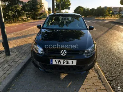 Usado VW Polo Advance 85 CV (62 kW) 2012 Negro Utilitario