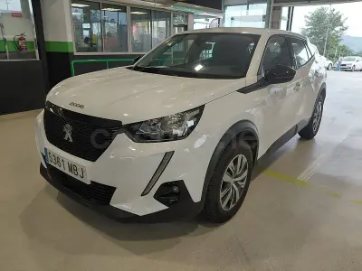 Usado Peugeot 2008 Active 110 CV (80 kW) 2022 Blanco SUV