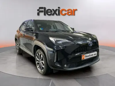 Usado Toyota Yaris Active 116 CV (85 kW) 2024 Negro Utilitario