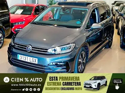 Usado VW Touran Sportline 150 CV (110 kW) 2020 Gris / plata Monovolumen
