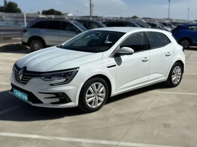 Usado Renault Mégane Equilibre 116 CV (85 kW) 2022 Blanco Utilitario