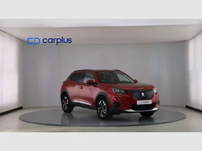 Usado Peugeot 2008 Allure 110 CV (80 kW) 2021 Rojo SUV