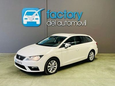 Usado Seat Leon Style 86 CV (63 kW) 2019 Blanco Familiar