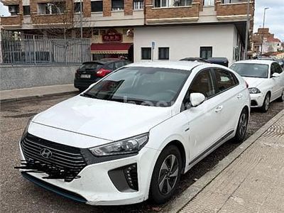 Usado Hyundai Ioniq 141 CV (103 kW) 2018 Blanco Utilitario