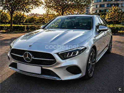 Usado Mercedes A250 218 CV (160 kW) 2024 Gris / plata Berlina