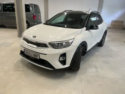 Usado Kia Stonic 110 CV (80 kW) 2018 Blanco SUV