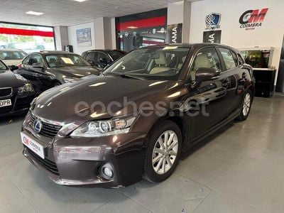 Lexus CT200h