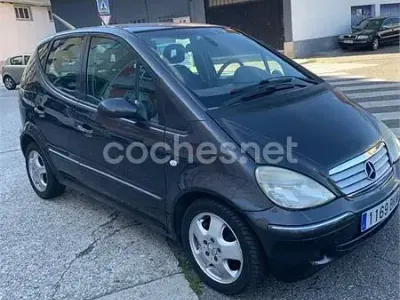 Usado Mercedes A170 Classic 90 CV (66 kW) 2001 Negro Monovolumen