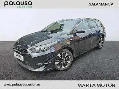 Käytetty Kia Ceed 100 HP (73 kW) 2025 Valkoinen Viistoperä