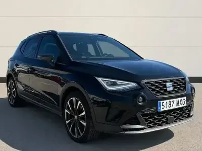 Usado Seat Arona FR 150 CV (110 kW) 2024 Negro SUV
